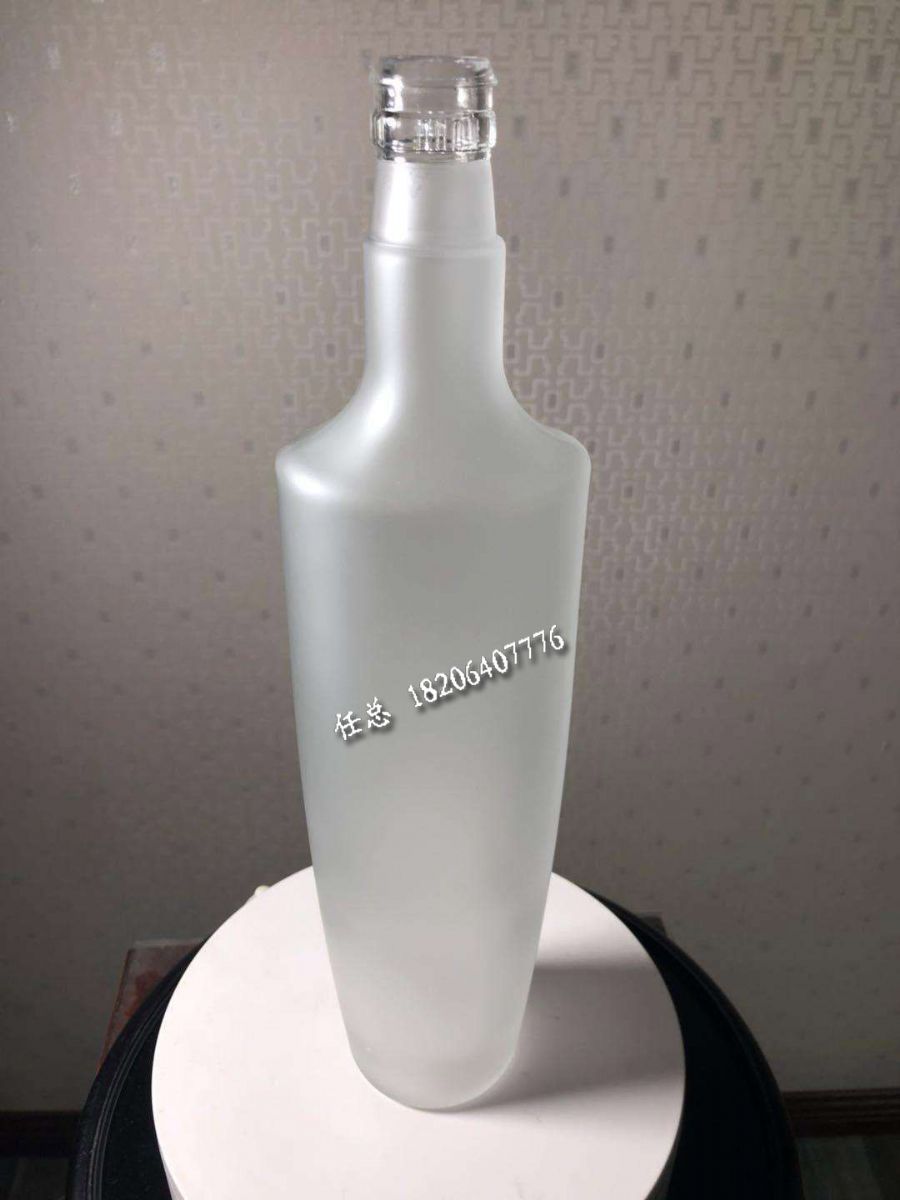 山东晶玻集团的玻璃酒瓶的蒙砂技术